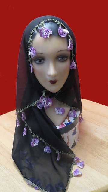 detail headscarf