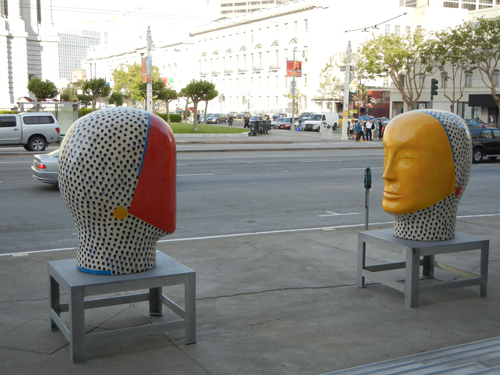 Sculpture by Jun Kaneko, Designer for San Francisco Opera's Die Zauberflöte - June 2012 _ 7942