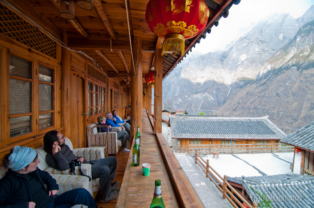 Drinking Beer with a view of Tiger Leaping Gorge