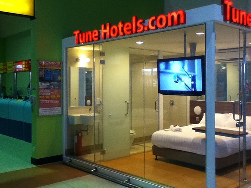 Tune Hotels mock-up room at LCCT