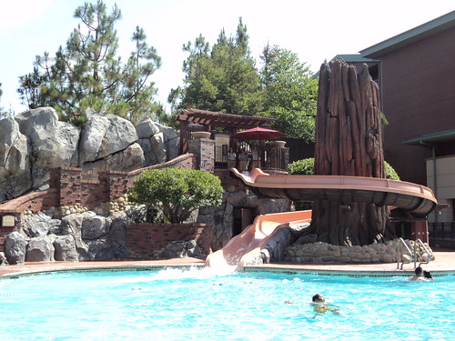 Disneyland Hotel swimming pool