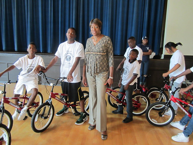 Pat Dowell with bike campers. Photo by John Greenfield