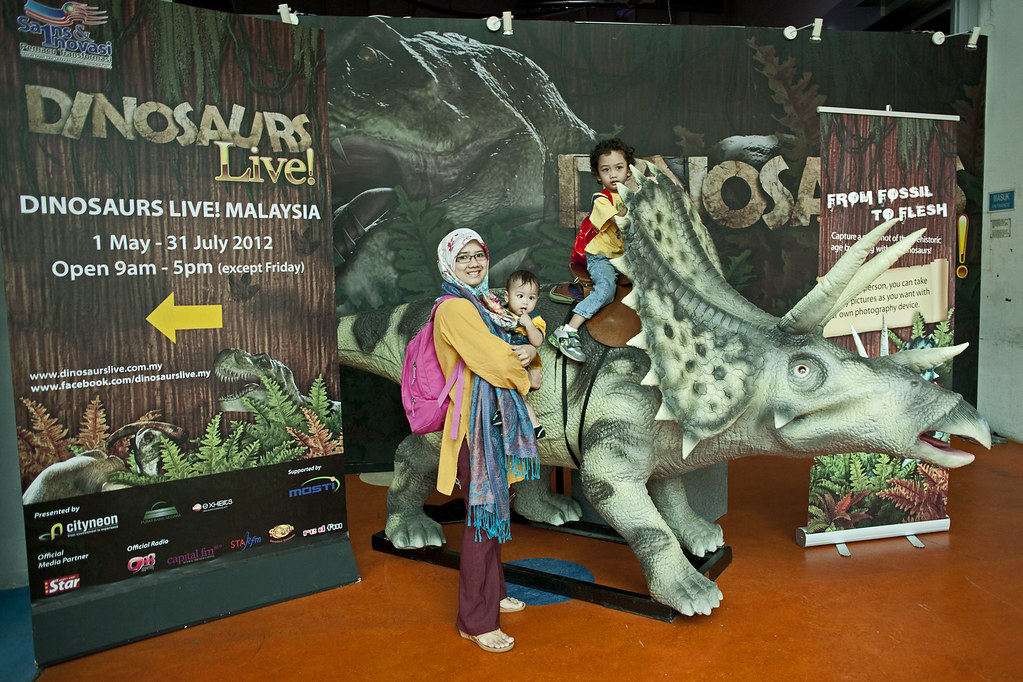 My Family | Dinosaurs Live! | National Science Centre | Pusat Sains Negara | Kuala Lumpur