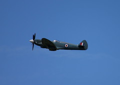 Spitfire PR Mk XIX PS915 over eldwick gala 30/6/12