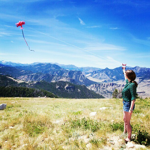 Kite flying girl II