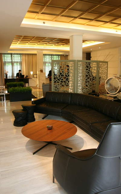Check-in lobby and the private lounge next to it