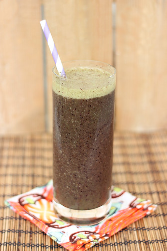 Blueberry Banana and Kale Smoothie