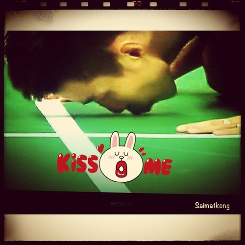 London Olympic 2012 - Winning kiss from Datuk Lee Chong Wei! Bravo!