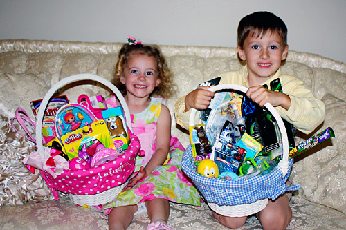 Nathan-and-Auttie-and-their-baskets