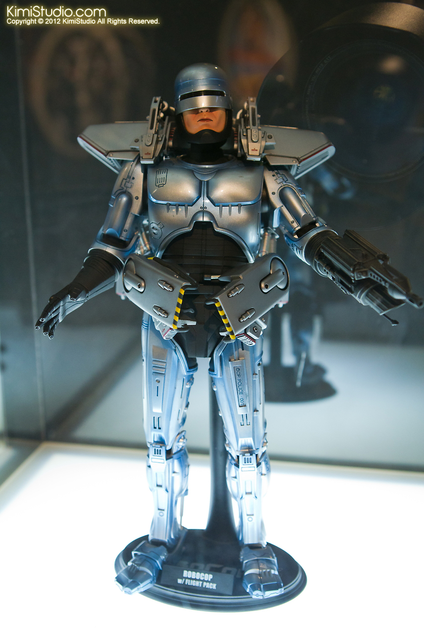 2011.11.12 HOT TOYS-009