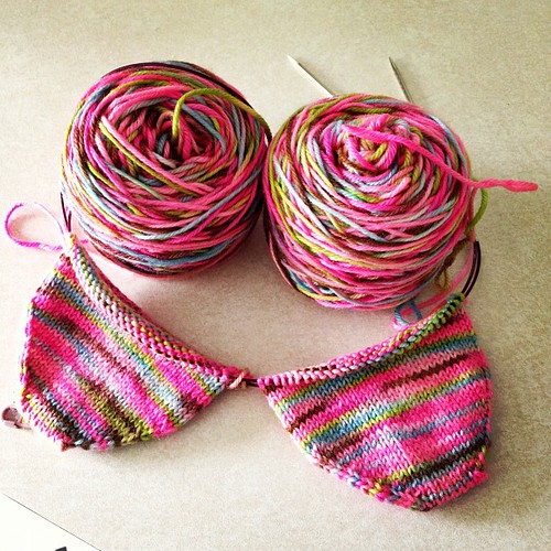 I will never tire of cute little sock cups  #knitting #socks