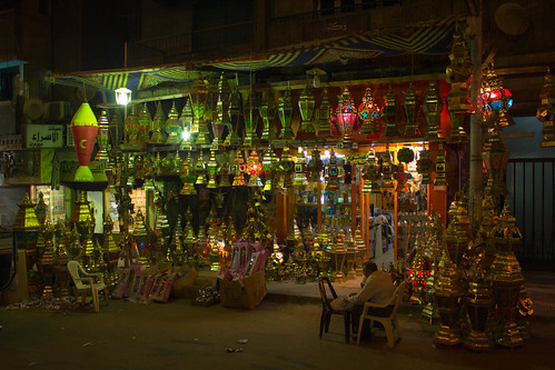 Store selling Ramadan lamps