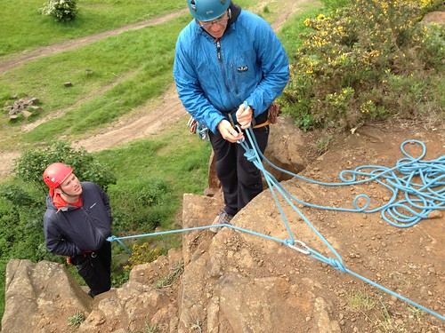 Euan Whittaker demonstrating a top-rope setup, Rosyth Quarry