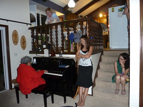 Marilyn's mom charms us with jazz piano