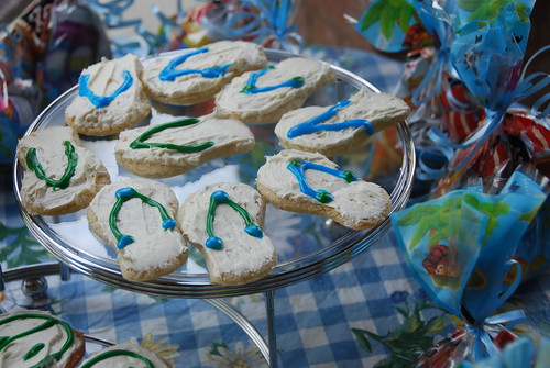 flip flop frosted cookies