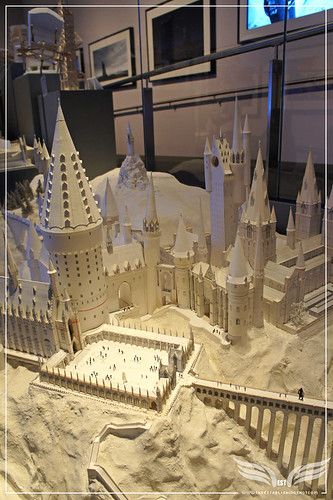 The Establishing Shot: The Making of Harry Potter Tour - Model Room Hogwarts Castle White Card Model by Craig Grobler