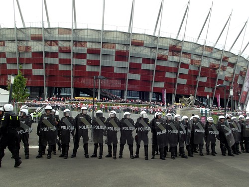 Policja pod Stadionem Narodowym
