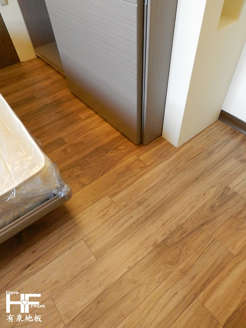 QuickStep超耐磨地板 UF1304淺色灰橡 QuickStep木地板 QS地板 快步地板 超耐磨地板,超耐磨木地板,耐磨地板,木地板品牌,木地板推薦,木質地板,木地板施工 (4)