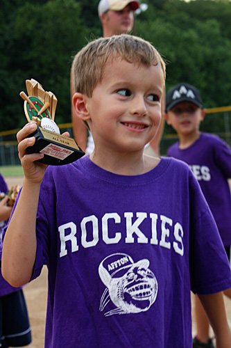Nathan-close-with-trophy