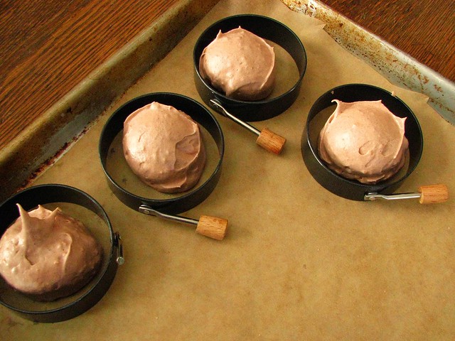 chocolate cashew meringue