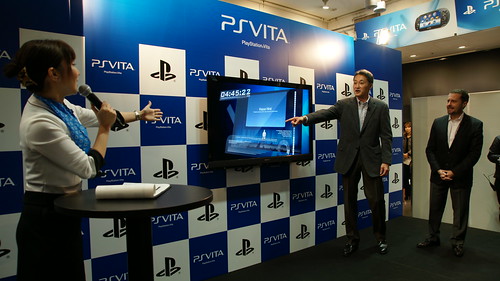 Lançamento PS Vita no Japão