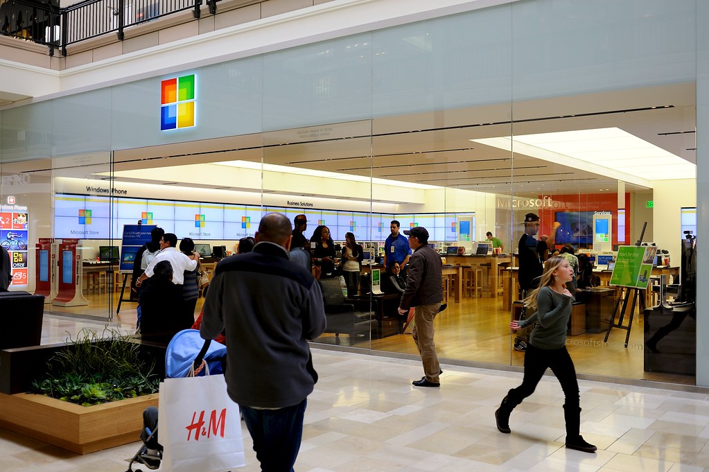 [Hình ảnh] Microsoft Store có những gì?