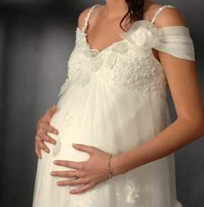 pregnant wedding dresses