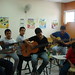 Practicando con estudiantes de guitarra2