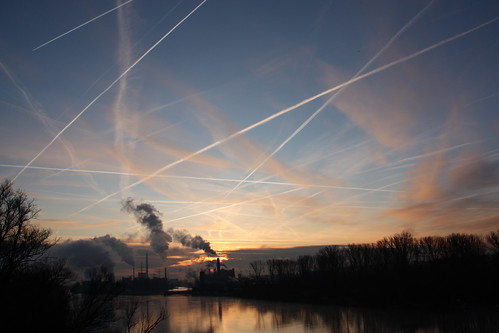 無料写真素材|空|朝焼け・夕焼け|飛行機雲|風景ドイツ