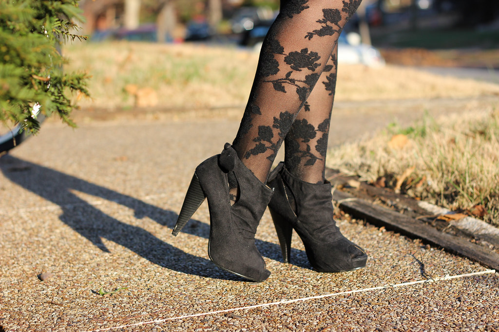 black roses and suede