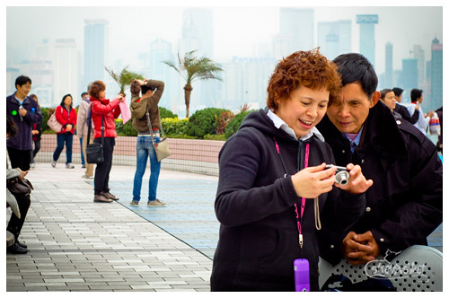 chinese tourists at avenue of stars