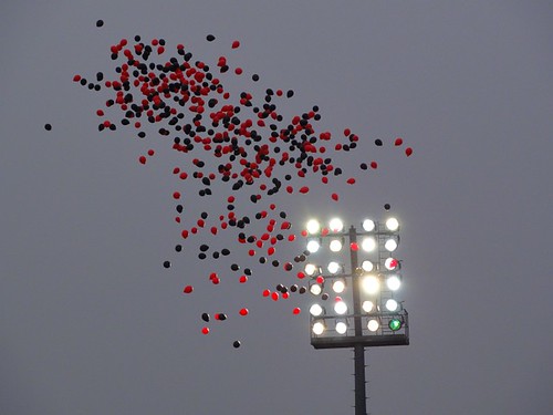 Balloons in front of the Floodlights