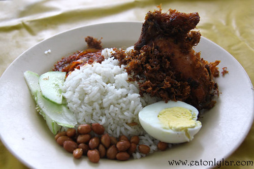 Nasi Lemak with Fried Chicken, Nasi Lemak Warong SInarNor