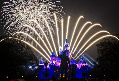 "Believe... In Holiday Magic" Disneyland Fireworks