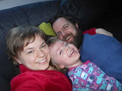 12:30 - Bonusbild: familjemys i soffan