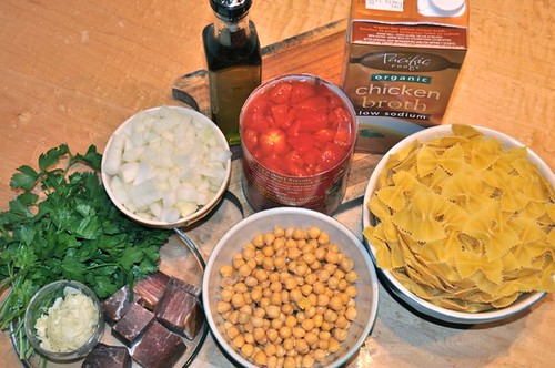 chickpea pasta sauce/ingredients