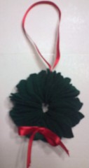 IC48: Wreath Ornament
