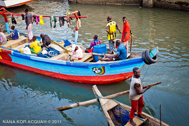 Elmina - footballers canoe