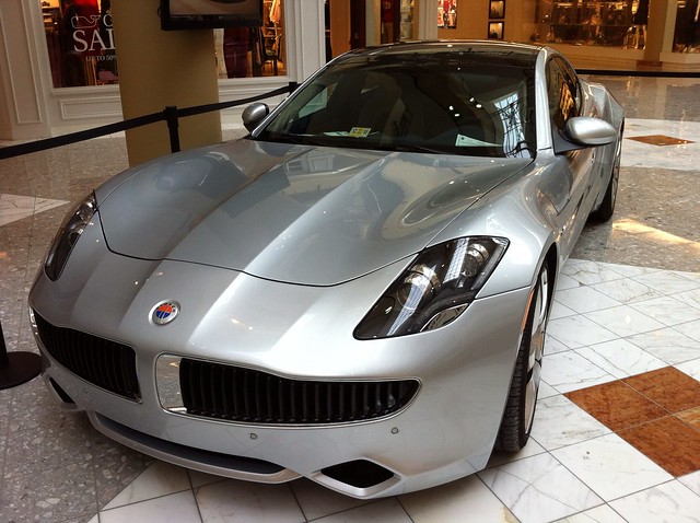 I stopped by Tysons Galleria for lunch expecting to see the usual Ferrari 