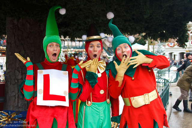 DLP Jan 2012 - Santa's Elves have fun in Town Square