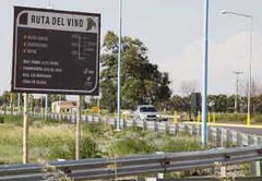 San Juan: Ruta del Vino: un nuevo reclamo por la cartelería