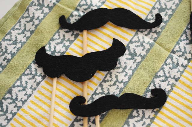 a set of staches