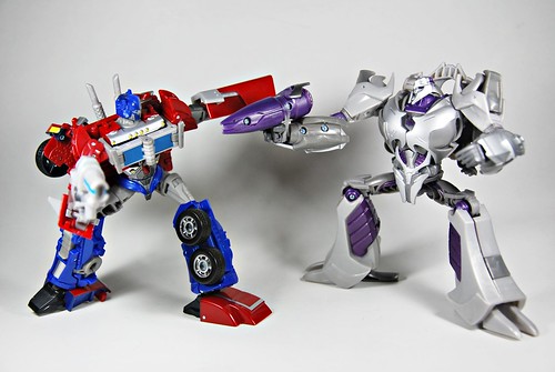 Transformers Prime: Optimus vs Megatron