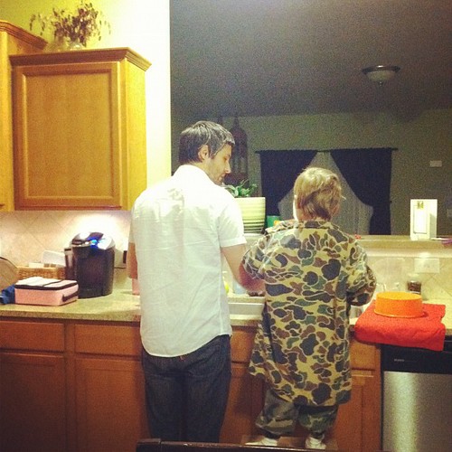 My men doing the dishes. Swoon.