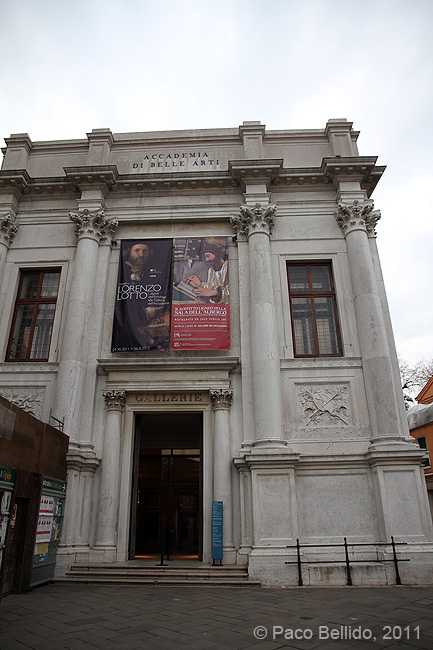 Entrada a la Galleria della Accademia. © Paco Bellido, 2011