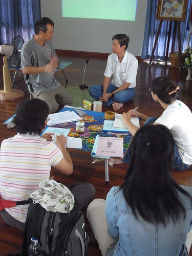 陳孟凱與幾位夥伴遠赴泰國米之神學習。（圖片來源：合樸農學）
