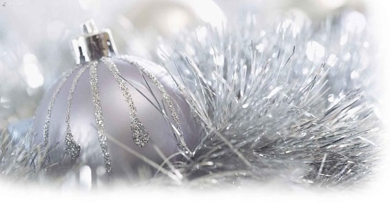 16-white-christmas-ball-christmas-ornaments_1920x1200