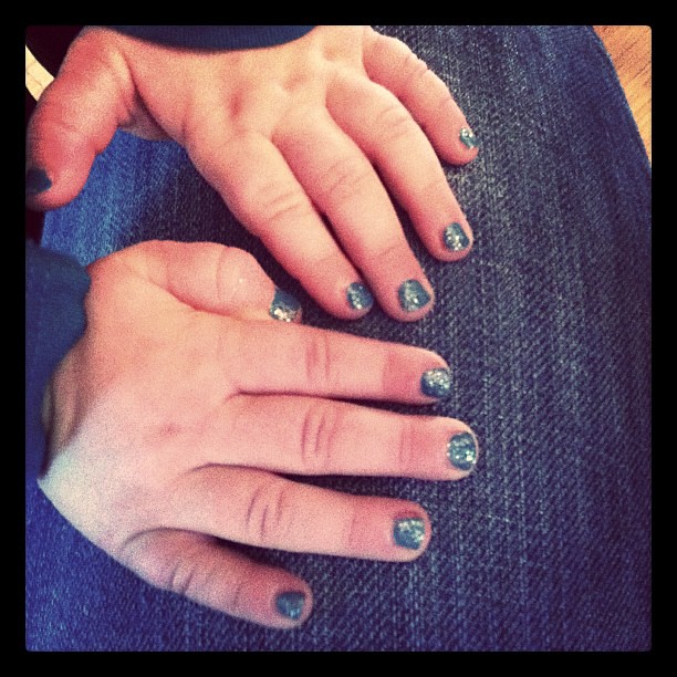 Peyton's manicure by @madebymarcie
