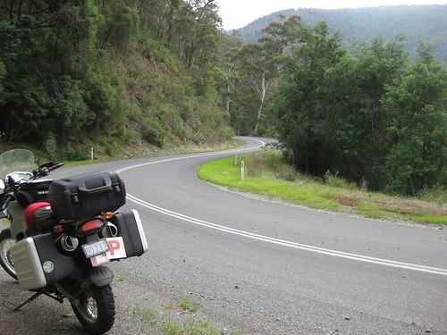 Omeo highway, the curvy bits