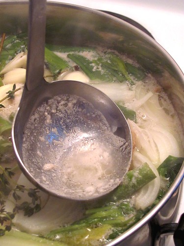 How to make your own chicken broth